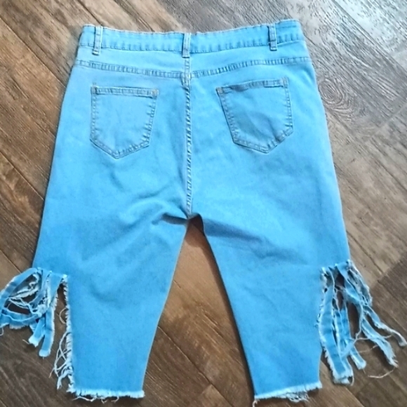 Savage Distressed Bermuda Knee Shorts - Picture 8 of 16